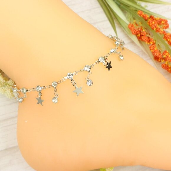 "Handmade Anklet – Elegant & Delicate Jewelry for Women | UNVRC1313 - Picture 3 of 10
